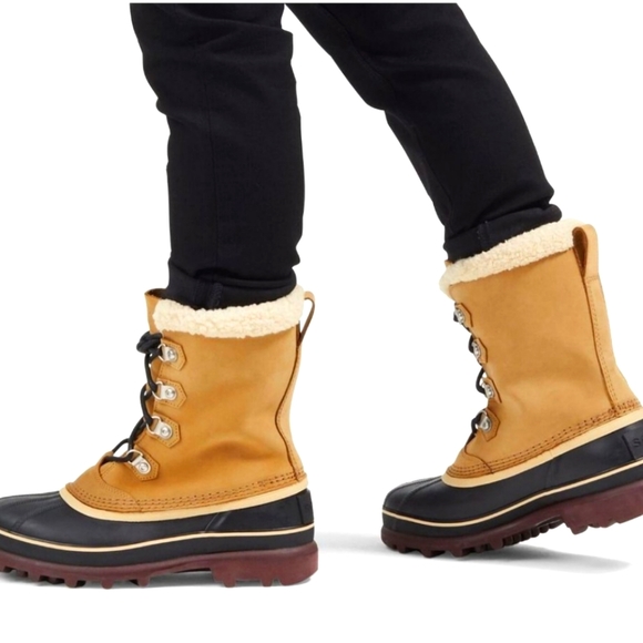 Sorel Other - Sorel caribou boots buff 10.5